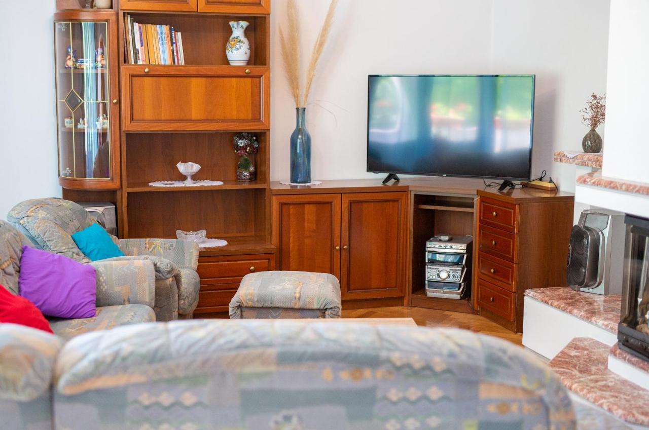 Apartman Mihael マリンスカ エクステリア 写真