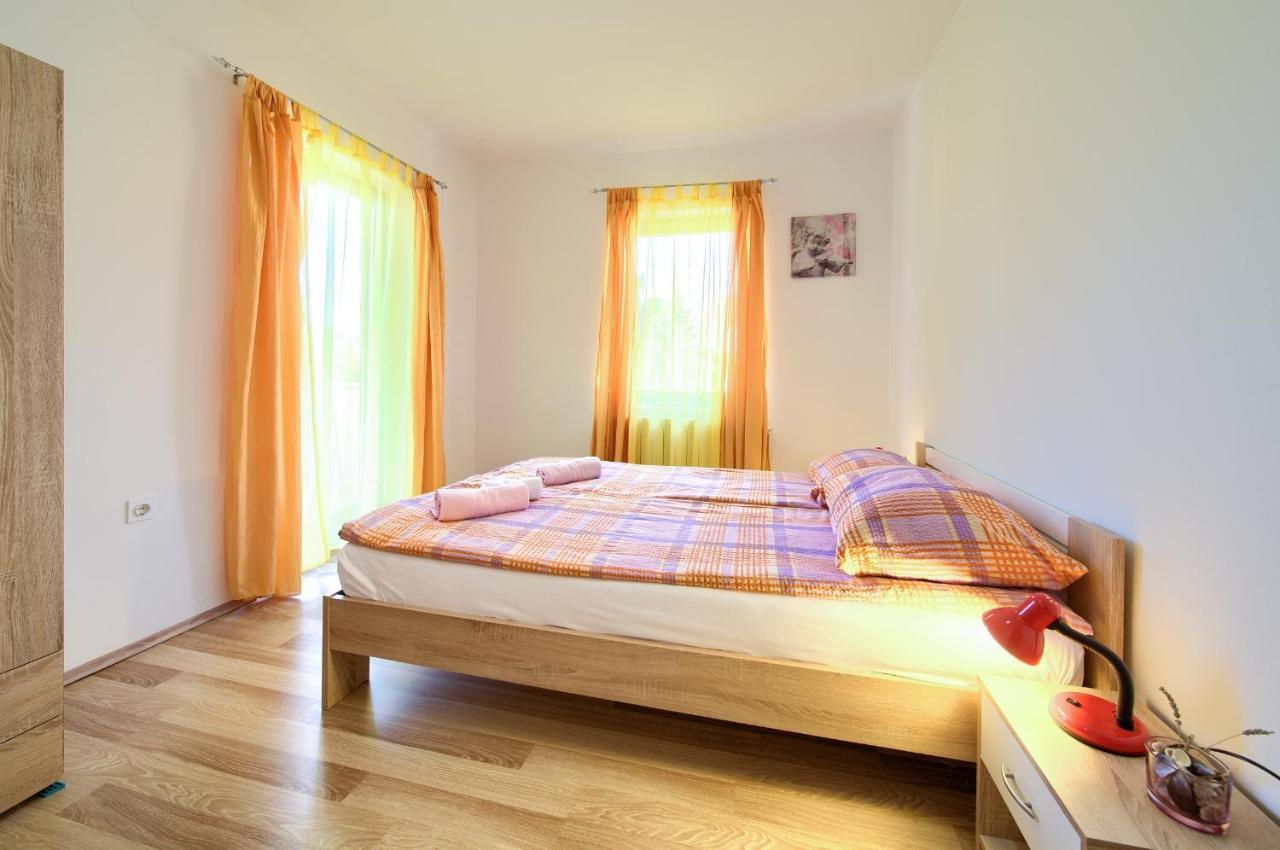 Apartman Mihael マリンスカ エクステリア 写真