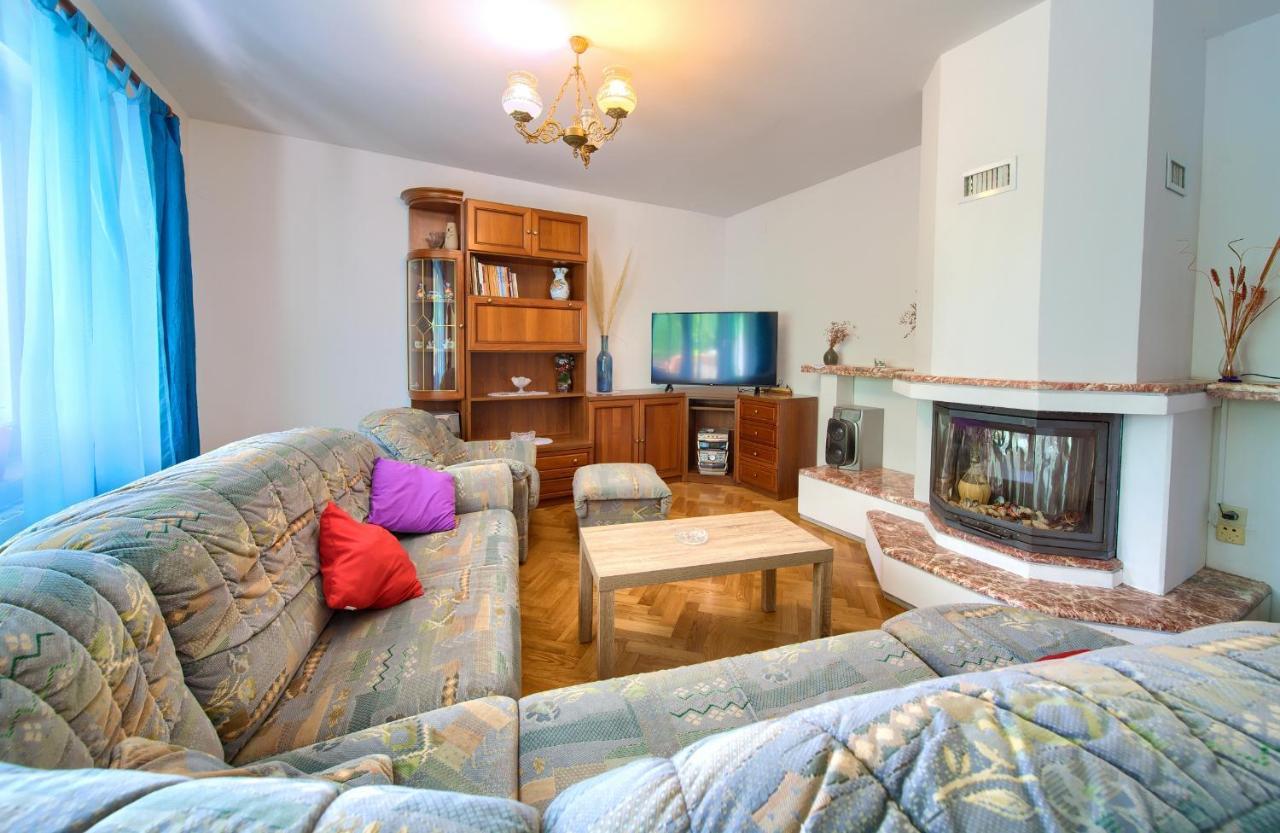 Apartman Mihael マリンスカ エクステリア 写真